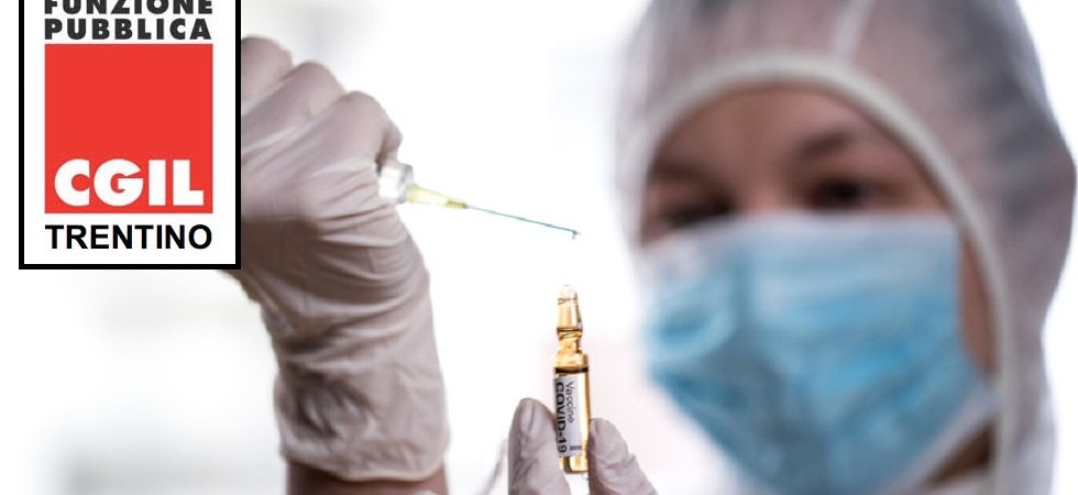 Vaccini, Cgil accusa: "Gestione anarchica, dosi anche a personale non sanitario"